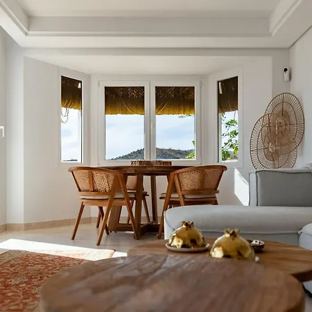 Penthouse With Sea View, Gym & Pool In Puerto Banus * Marbella