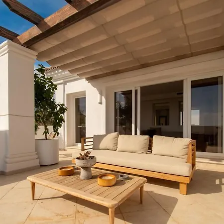 Penthouse With Sea View, Gym & Pool In Puerto Banus Apartment *